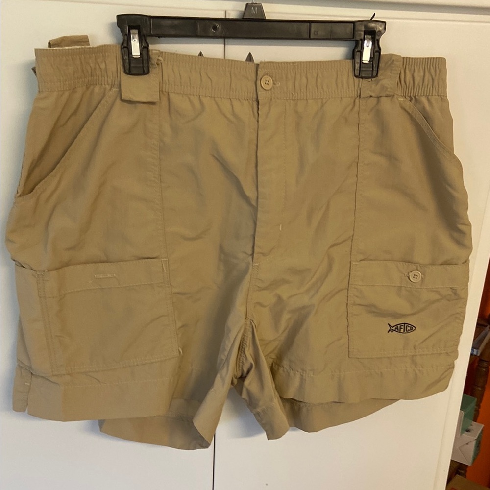 AFTCO Tan Cargo Shorts Lightweight Design